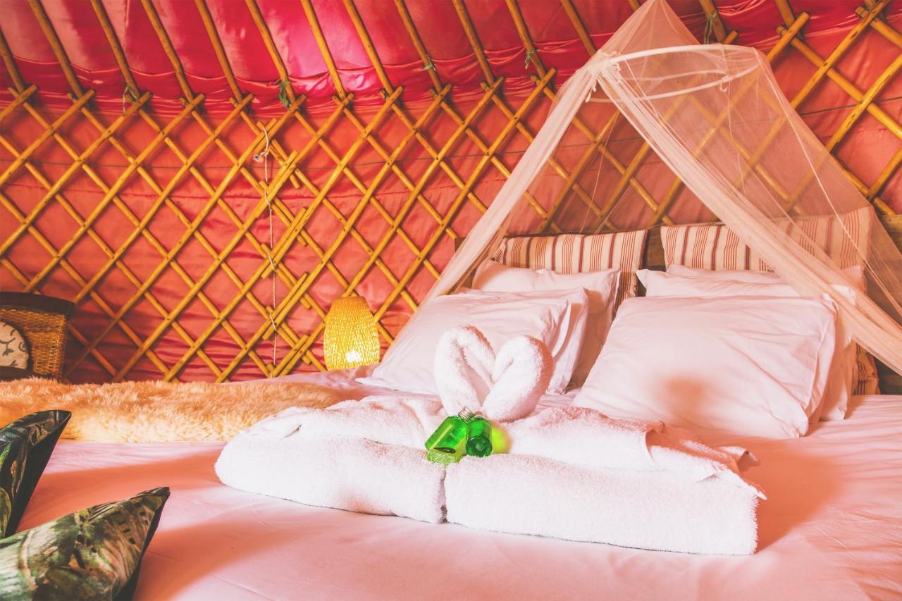 Finca De Arrieta Village - Yurts And Stone Cottages - Shared Pool - Walking Distance To Arrieta Beach - Off Grid Tabayesco Exterior photo