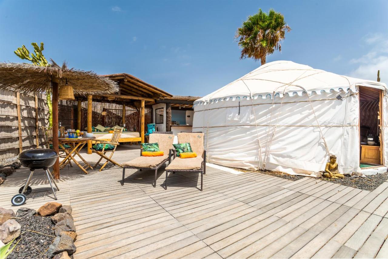 Finca De Arrieta Village - Yurts And Stone Cottages - Shared Pool - Walking Distance To Arrieta Beach - Eco Friendly Tabayesco Exterior photo