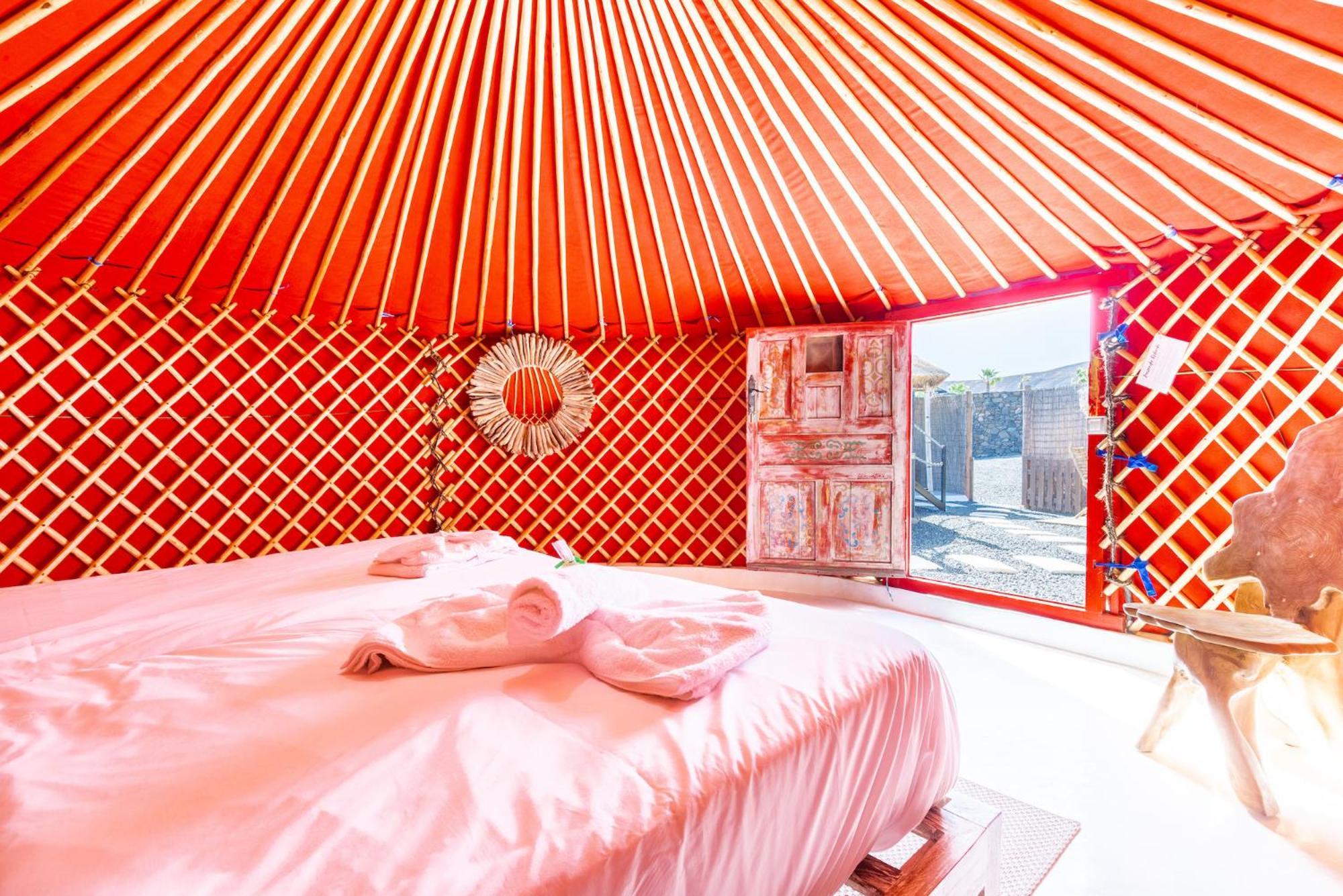 Finca De Arrieta Village - Yurts And Stone Cottages - Shared Pool - Walking Distance To Arrieta Beach - Eco Friendly Tabayesco Exterior photo