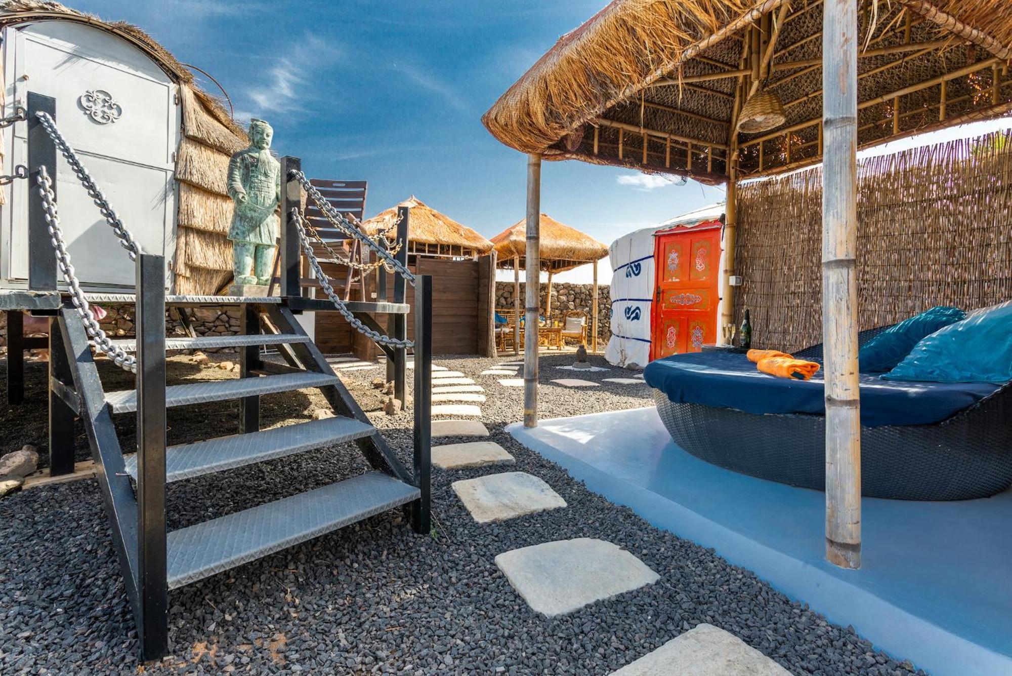 Finca De Arrieta Village - Yurts And Stone Cottages - Shared Pool - Walking Distance To Arrieta Beach - Eco Friendly Tabayesco Exterior photo