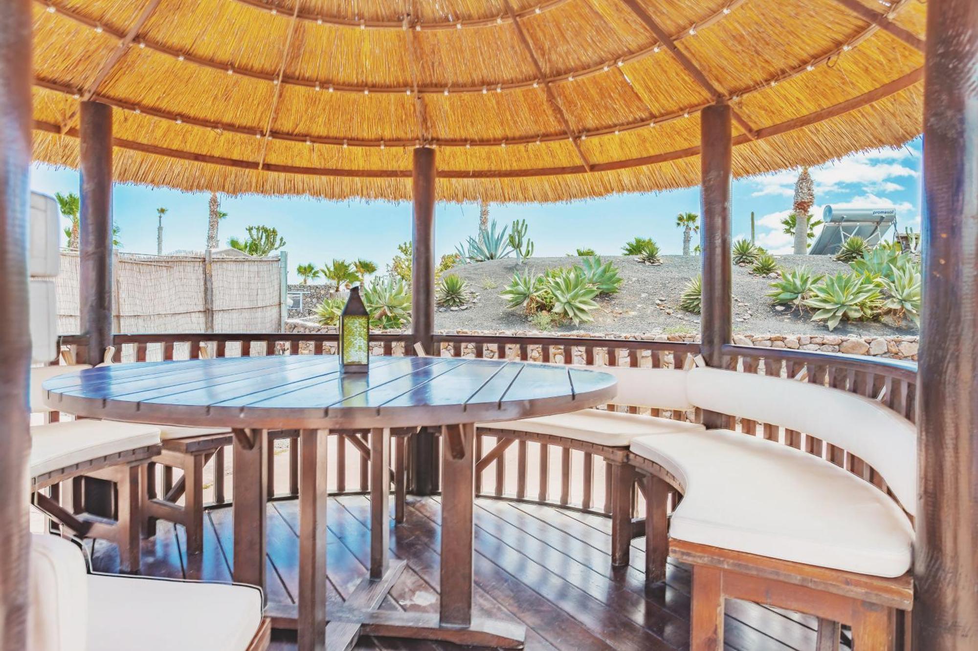 Finca De Arrieta Village - Yurts And Stone Cottages - Shared Pool - Walking Distance To Arrieta Beach - Eco Friendly Tabayesco Exterior photo
